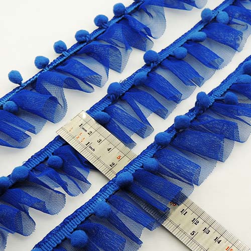 تصویر  تور پلیسه پوم پوم دار