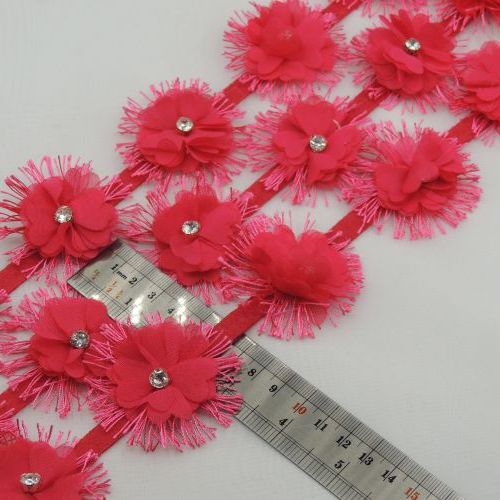 نوار گل متری و نگین مژه‌دار