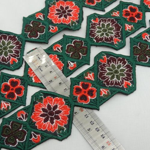 تصویر نوار سنتی گل درشت زرشکی  سبز