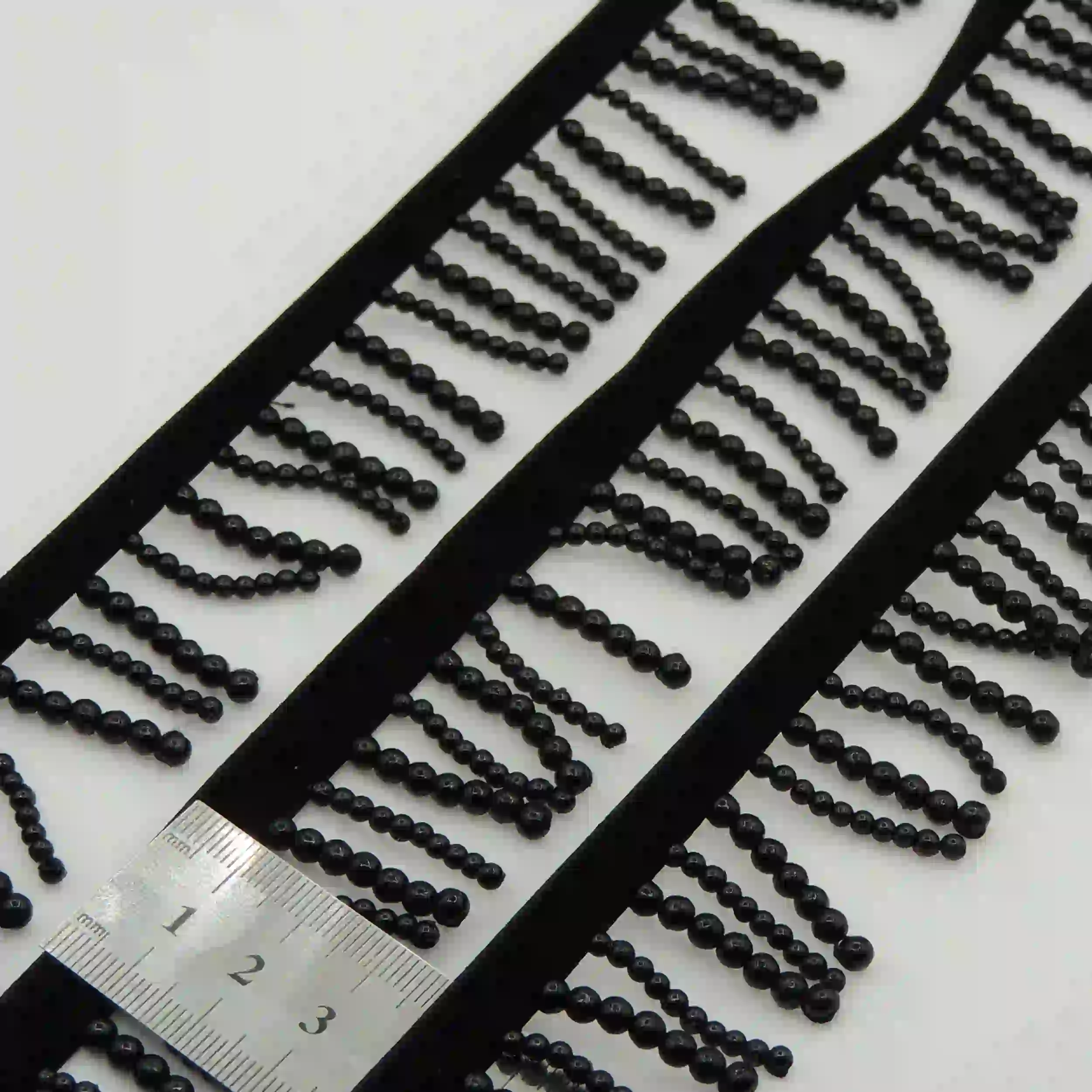 تصویر نوار منجوق دوزی ریسه مرواریدی مشکی