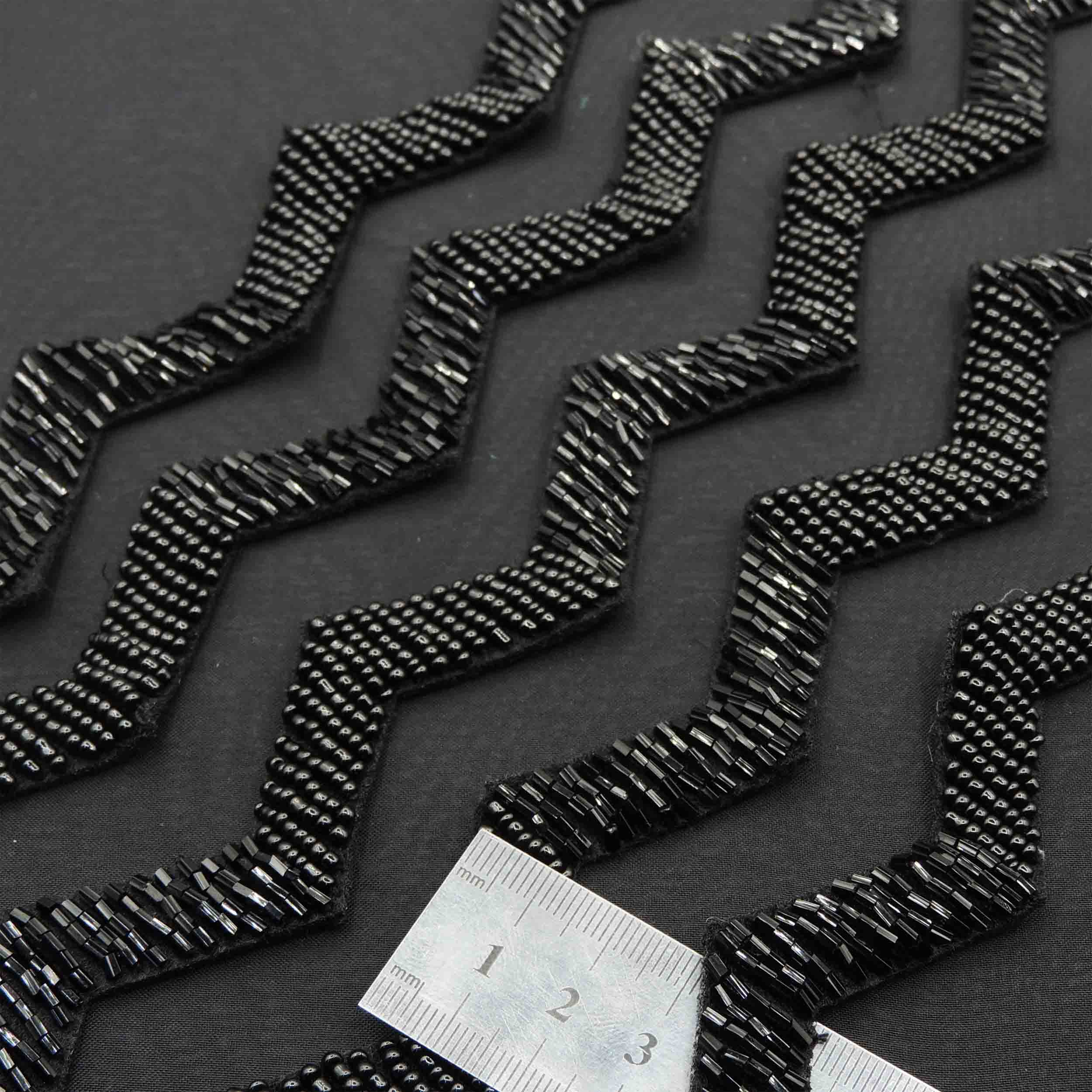 تصویر نوار منجوق دوزی زیگزاگ