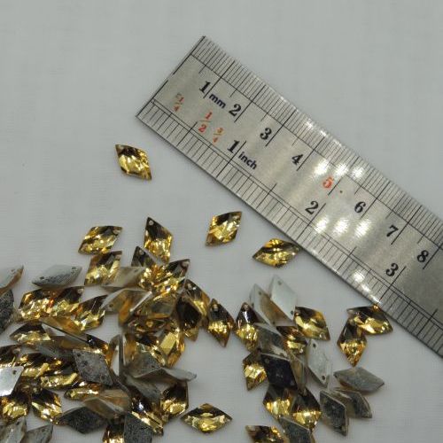 سنگ دوختنی رزینی لوزی طلایی سایز1