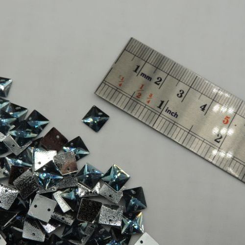 سنگ دوختنی رزینی مربع برجسته سایز یک 