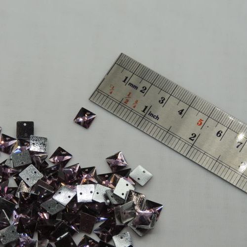 سنگ دوختنی رزینی مربع برجسته سایز یک