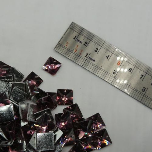 سنگ دوختنی رزینی مربع برجسته  سایز دو 