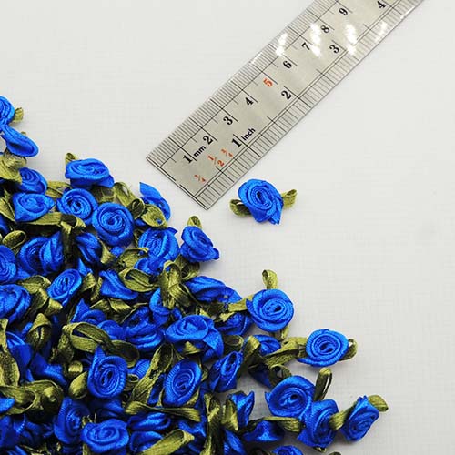 تصویر گل پارچه‌ای برجسته شکوفه ساتن