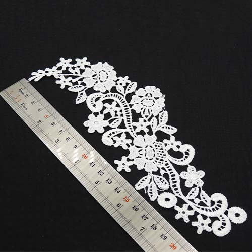 پنل گل برجسته لباس مدل رز سفید