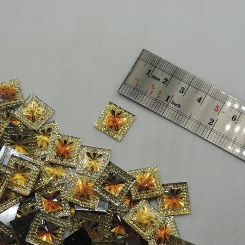 تصویر سنگ دوختنی رزینی مربع برجسته