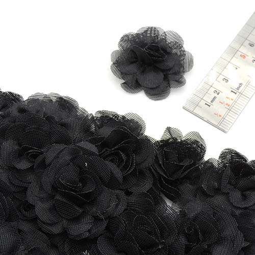 تصویر گل پارچه‌ای برجسته رز توری کوچک