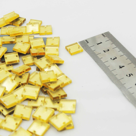 تصویر آینه شکسته دوختنی مربع کوچک