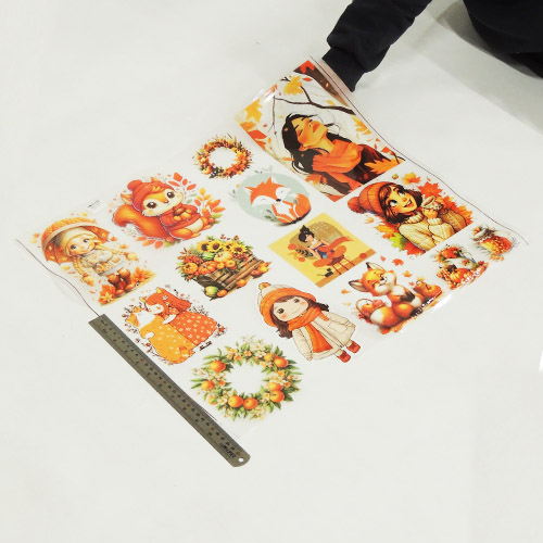 برچسب اتویی نیم متری مدل پاییز