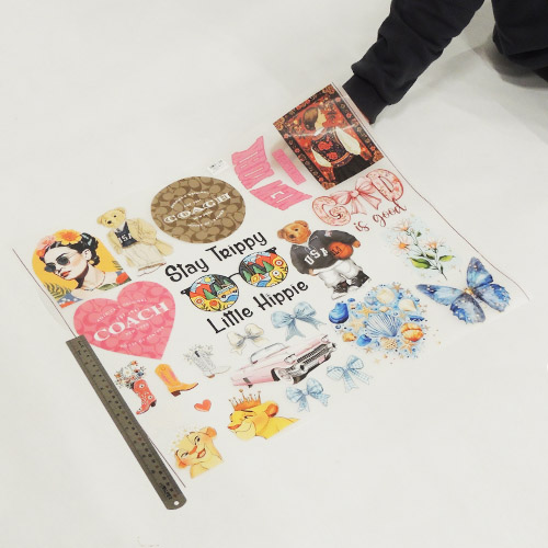 تصویر برچسب اتویی نیم متری مدل دخترانه