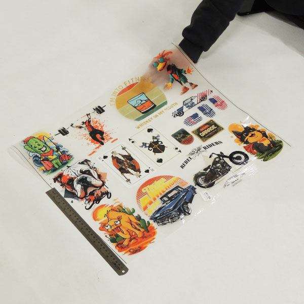 تصویر برچسب اتویی نیم متری مدل پسرانه