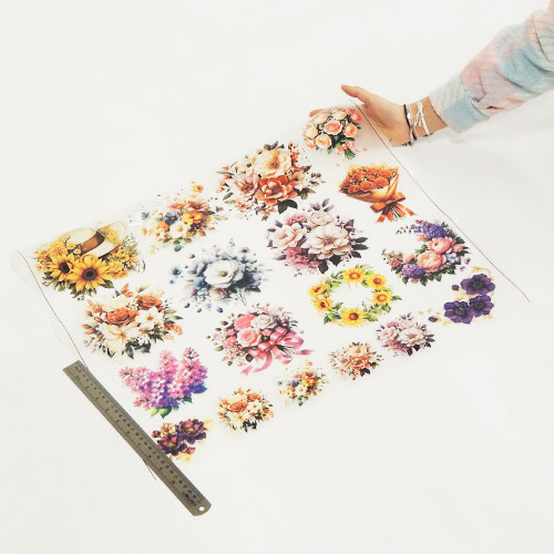 تصویر برچسب اتویی نیم متری مدل گل