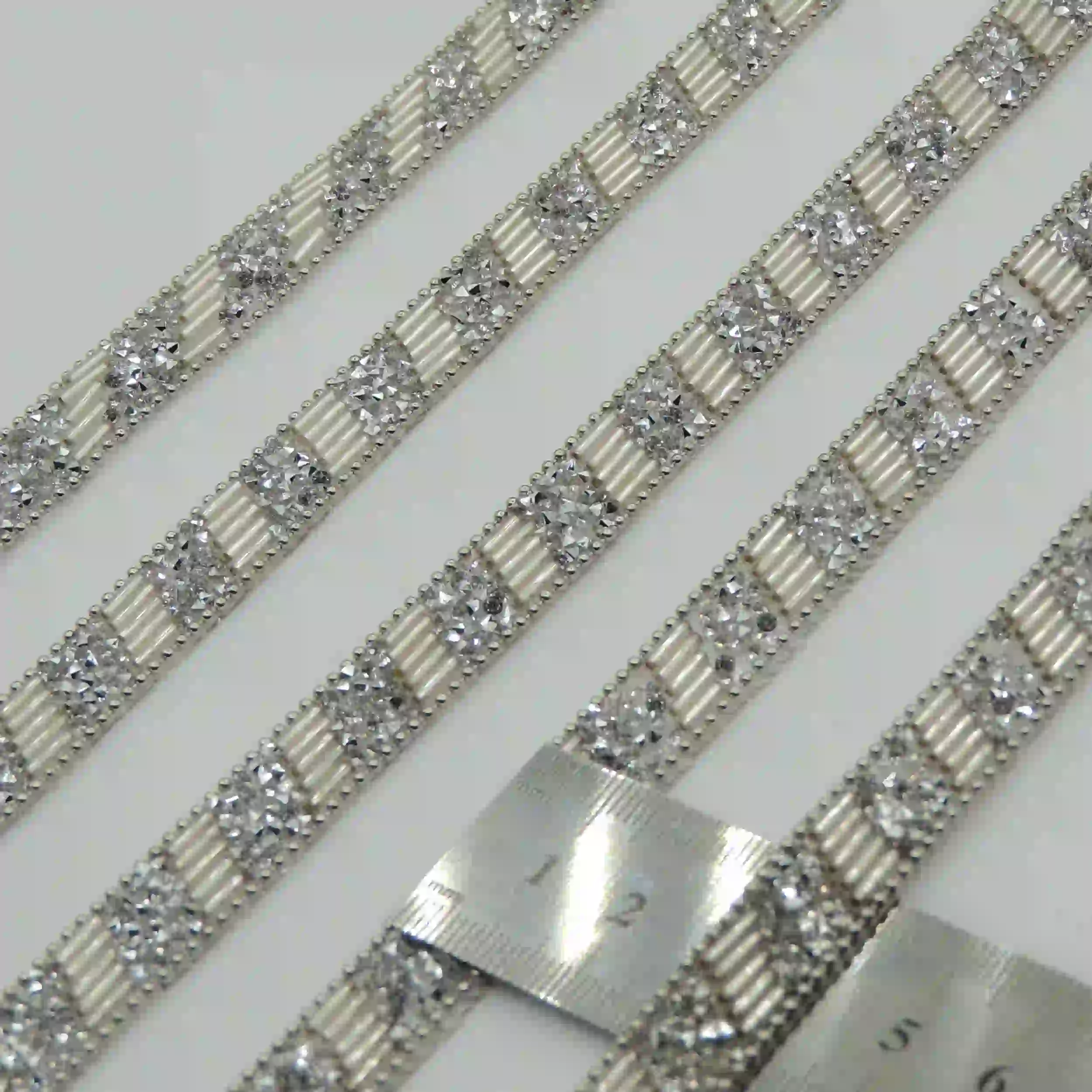 تصویر نوار لواشکی کج راه